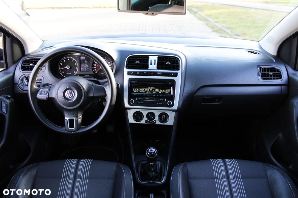 Volkswagen Polo 1.2 TSI MATCH - 17