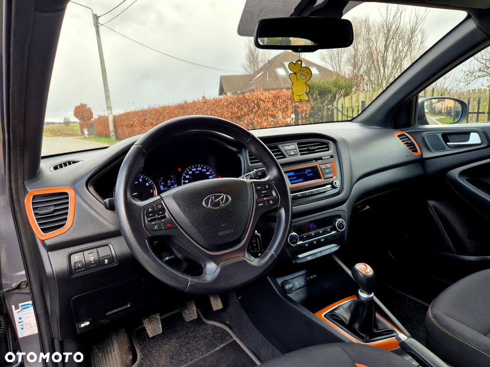 Hyundai i20 1.2 Intro Edition - 34