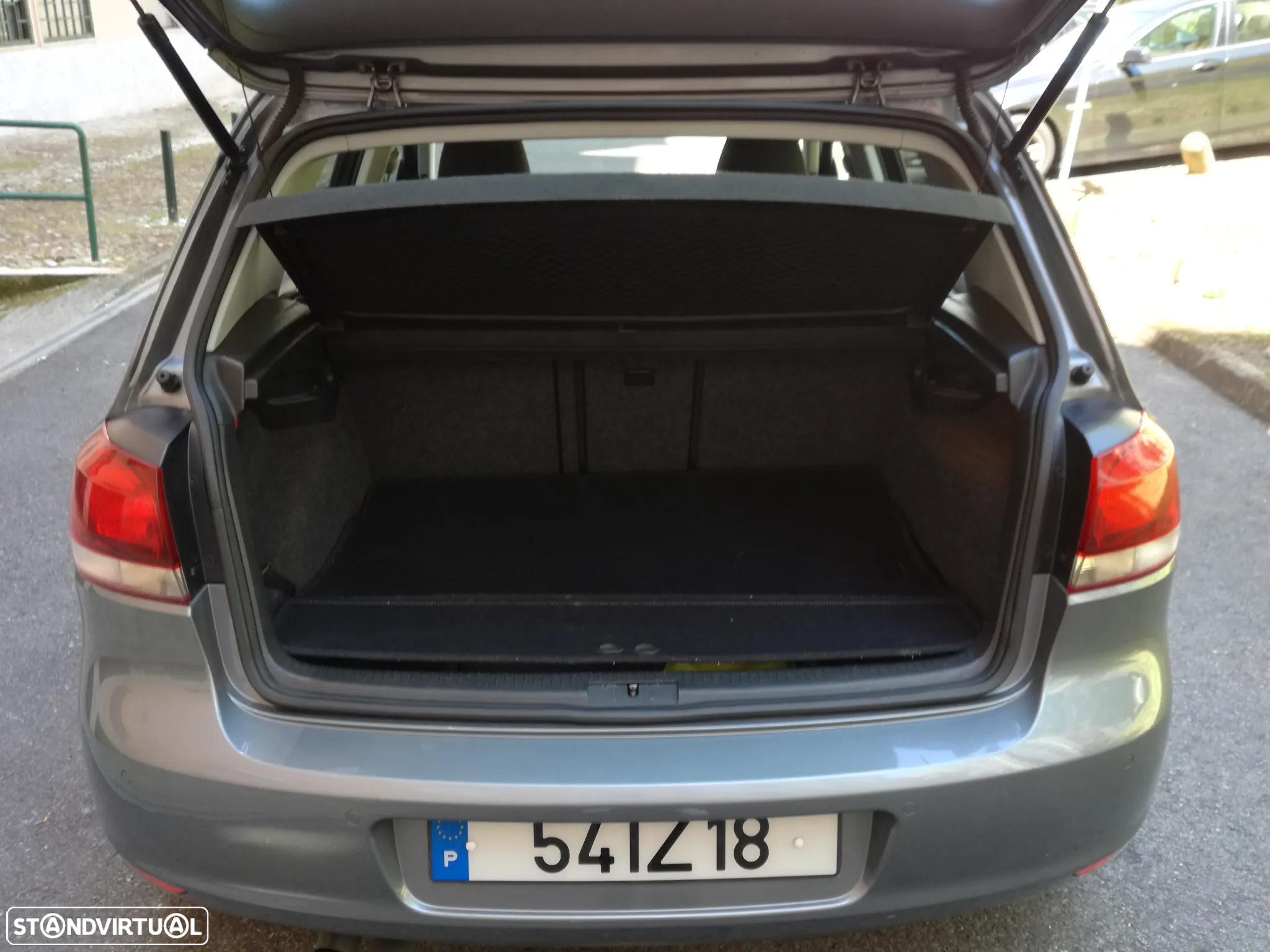 VW Golf 2.0 TDi Highline - 12