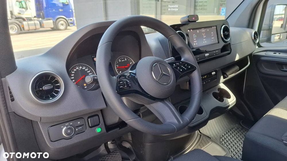 Mercedes-Benz Sprinter 519 CDI - 21