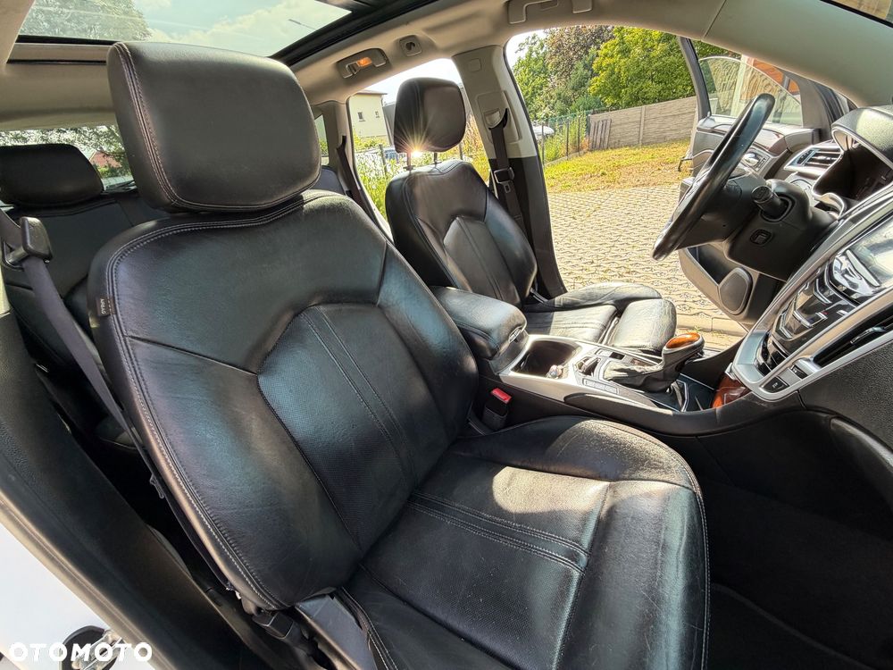 Cadillac SRX - 8