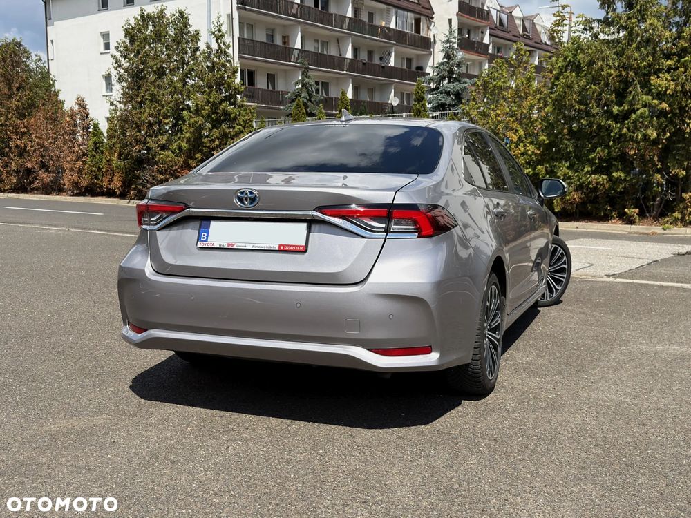 Toyota Corolla 1.8 Hybrid Team Deutschland - 10