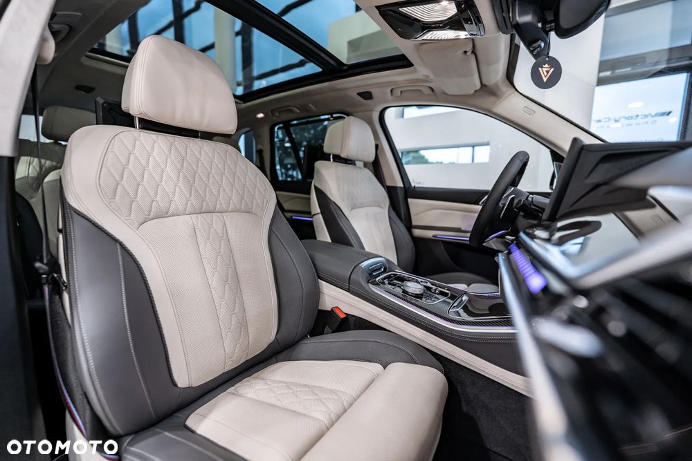 BMW X5 M M60i xDrive - 38