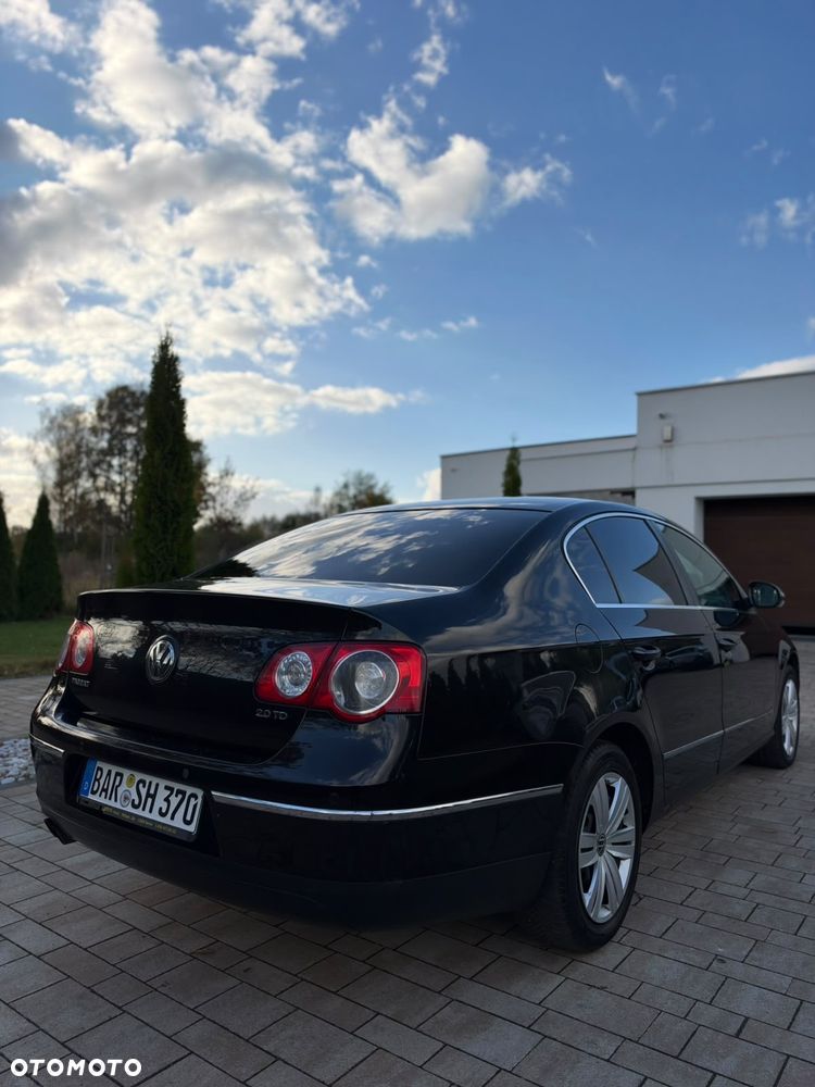 Volkswagen Passat - 9