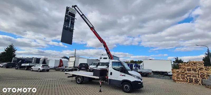 Iveco 35S16 montaż szkła, okien, płyt kamienia. HDS 2020 - 40