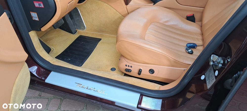 Maserati Quattroporte - 5