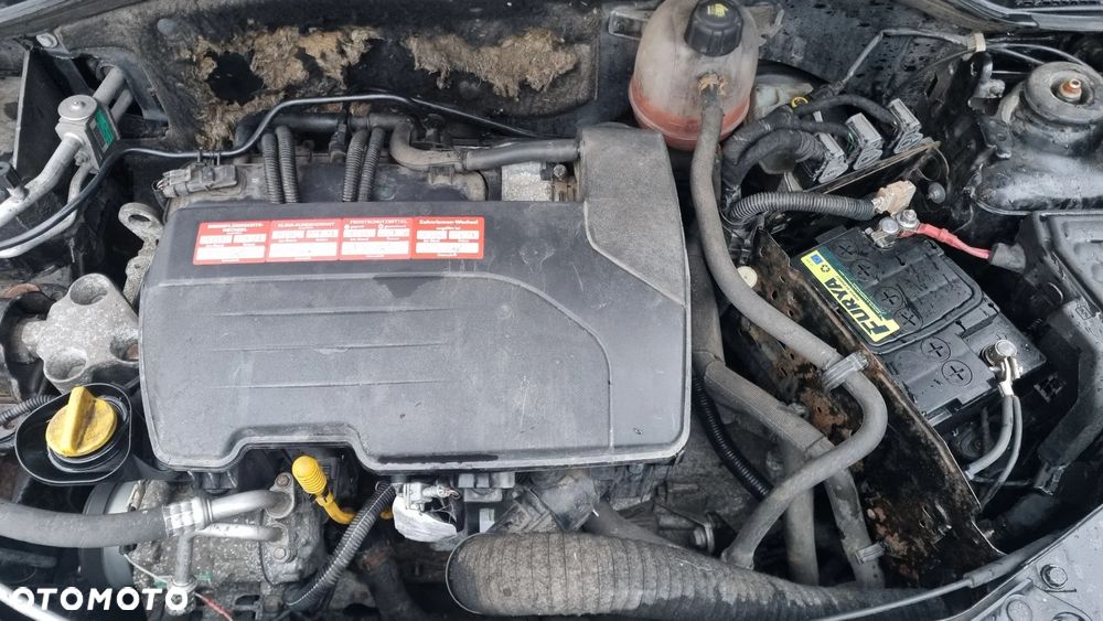 Renault Clio 1.2 16V Campus Dynamique - 11