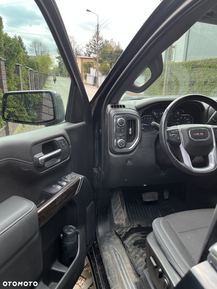 GMC Sierra - 13