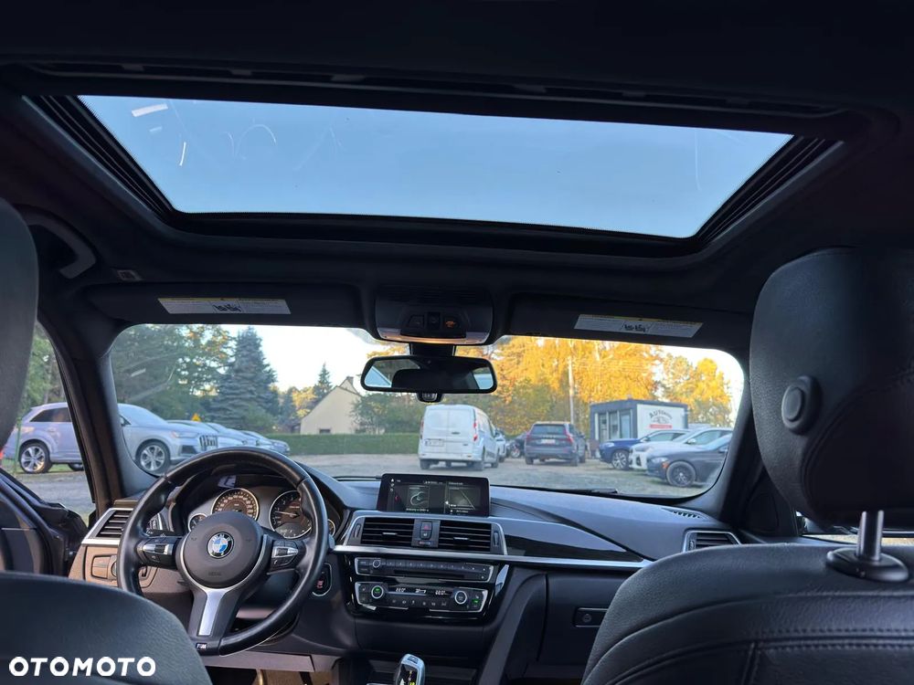 BMW Seria 3 330i GPF xDrive M Sport - 35