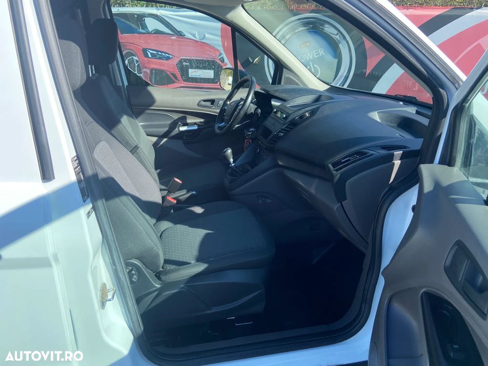 Ford Transit Connect - 24
