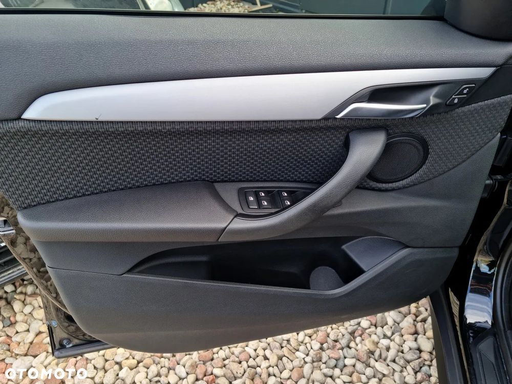 BMW X1 sDrive18i - 23