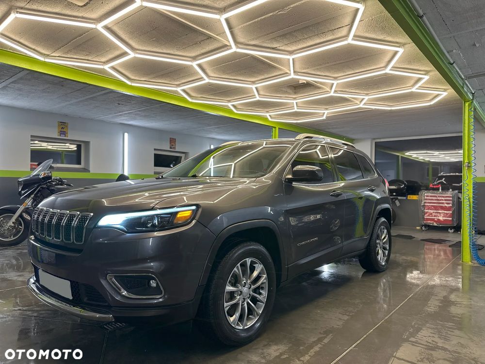 Jeep Cherokee - 5