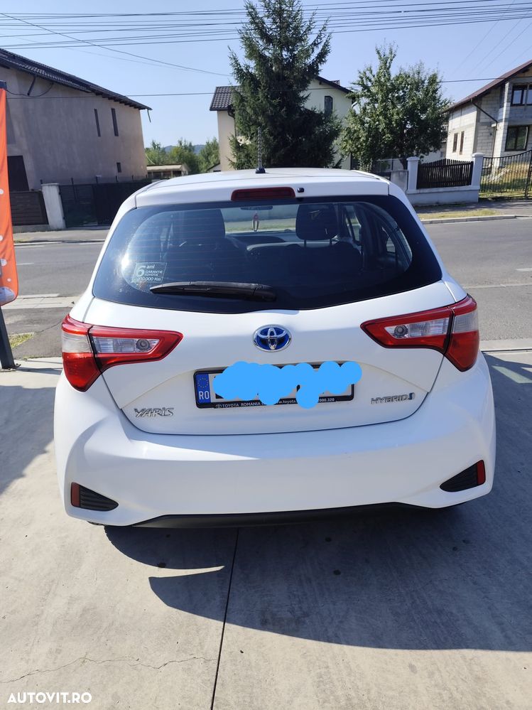 Toyota Yaris 1.5 VVT-i HSD Terra - 3