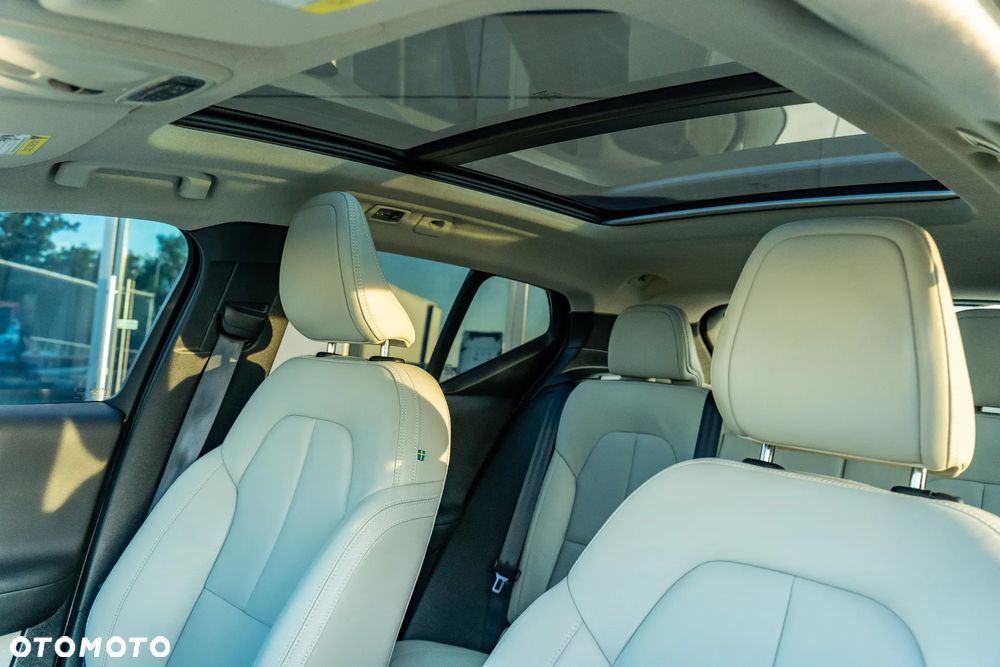 Volvo XC 40 T5 AWD Geartronic Momentum Pro - 31