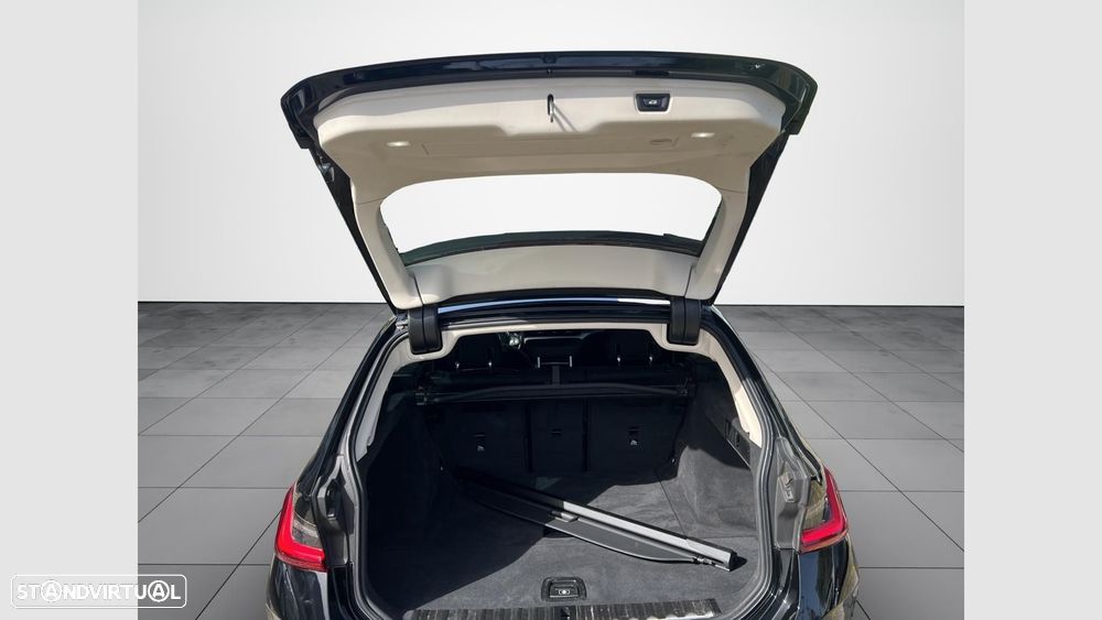BMW 318 d Auto — fotografia 14