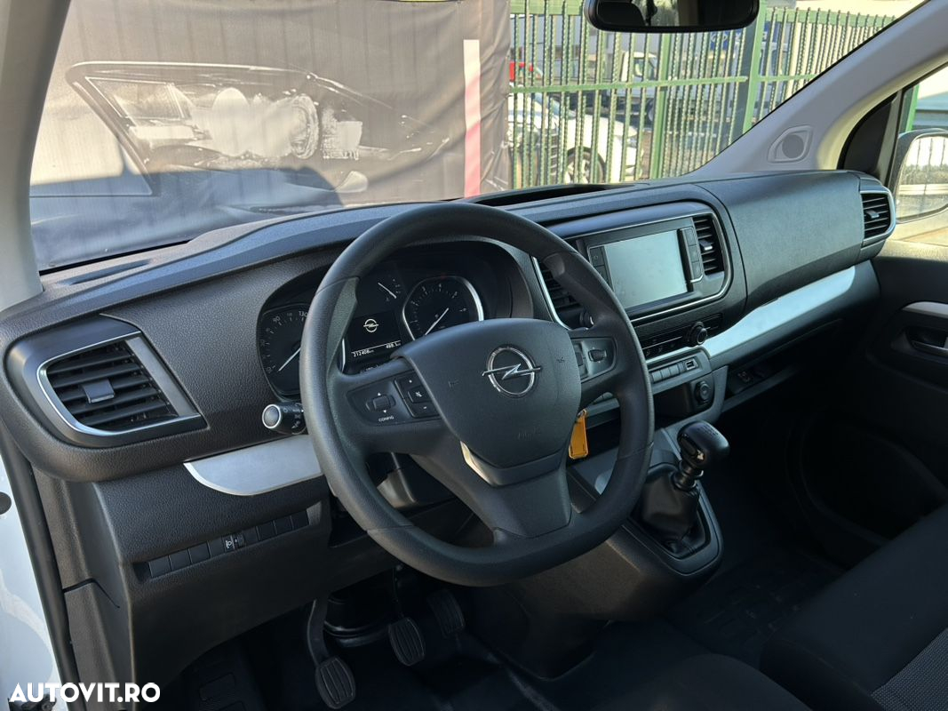 Opel Vivaro - 24
