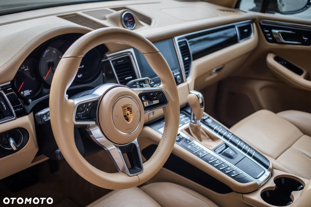 Porsche Macan - 11