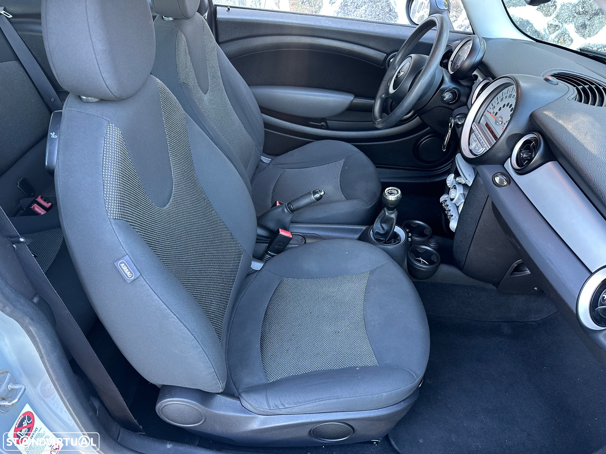 MINI 3 Portas One 1.4 - 22
