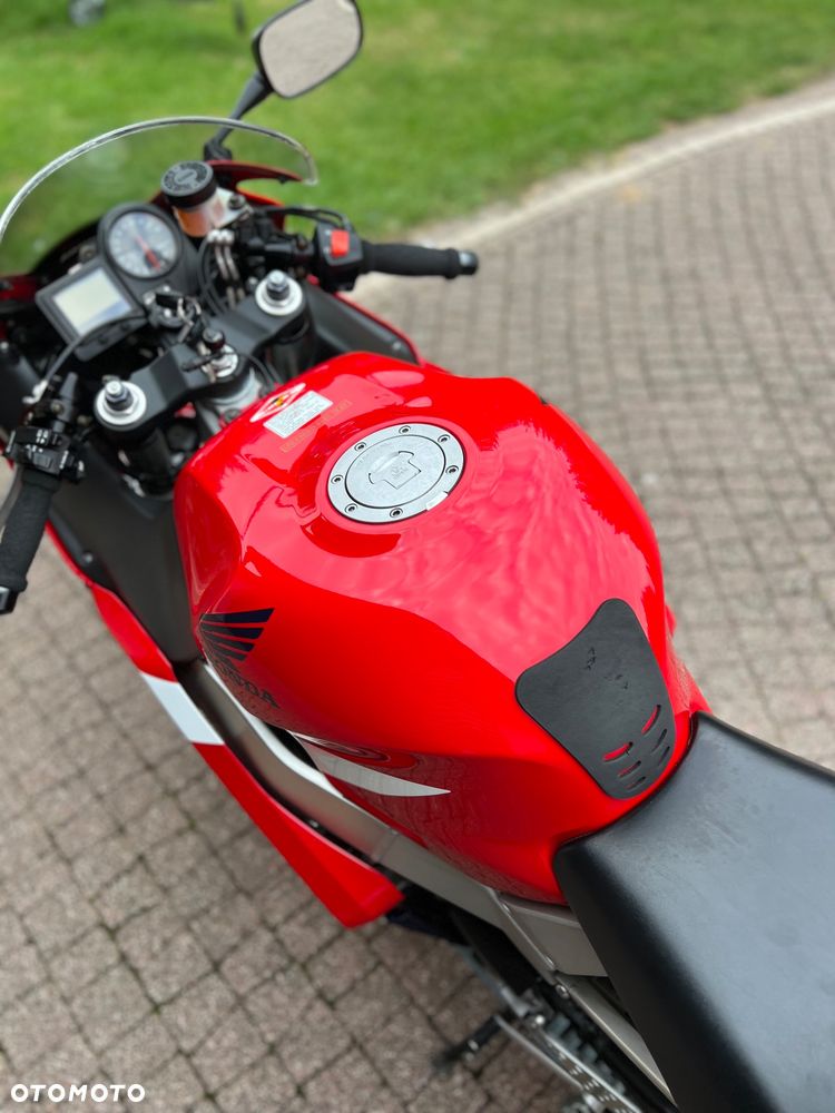 Honda CBR - 18