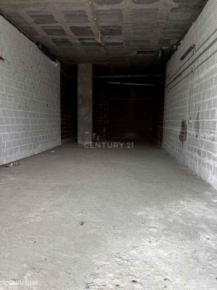 Loja em Odivelas com Garagem e Acessibilidade - Grande imagem: 3/6