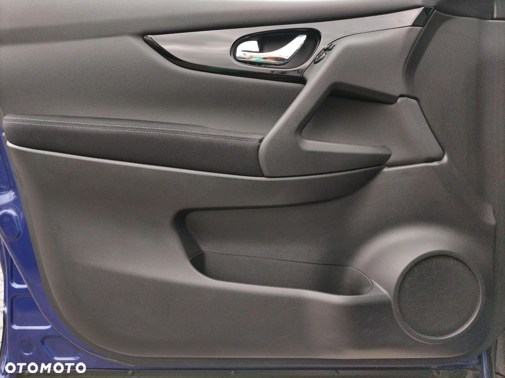 Nissan Qashqai 1.3 DIG-T N-CONNECTA - 19