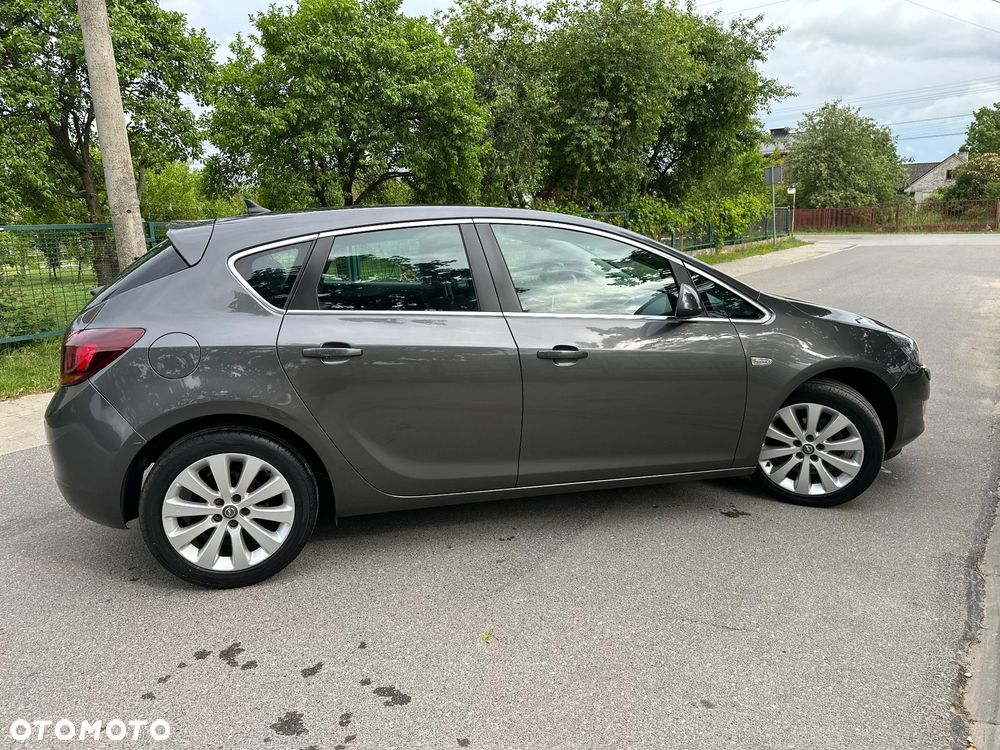 Opel Astra 1.4 T Cosmo - 16