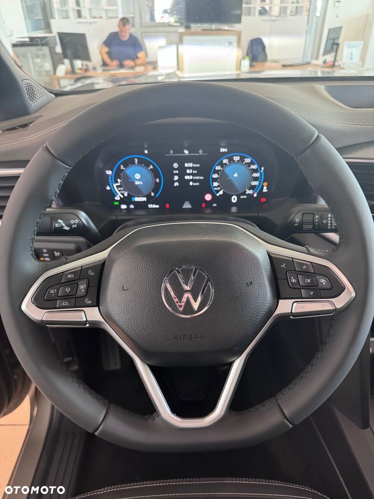 Volkswagen Amarok - 15