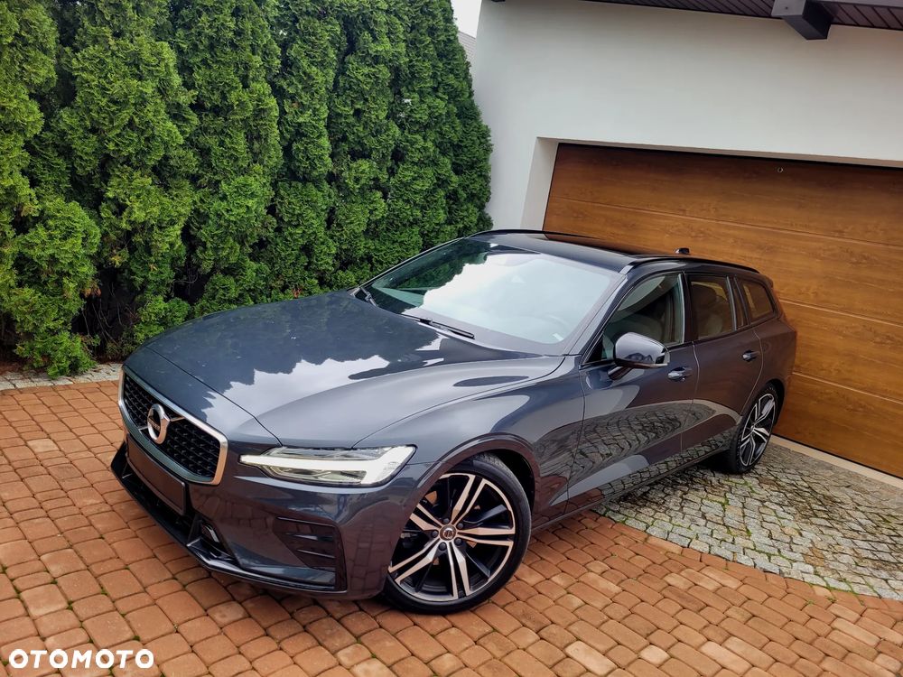 Volvo V60 T4 R-Design - 3