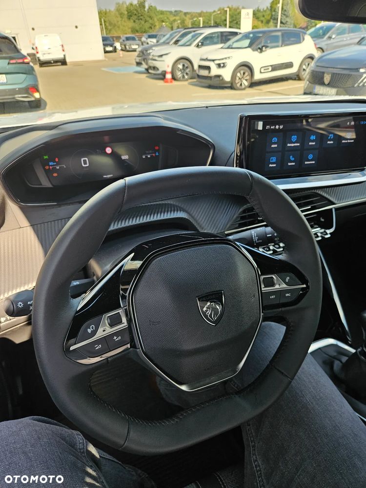 Peugeot 2008 PureTech 100 Allure S&S BVM6 - 20