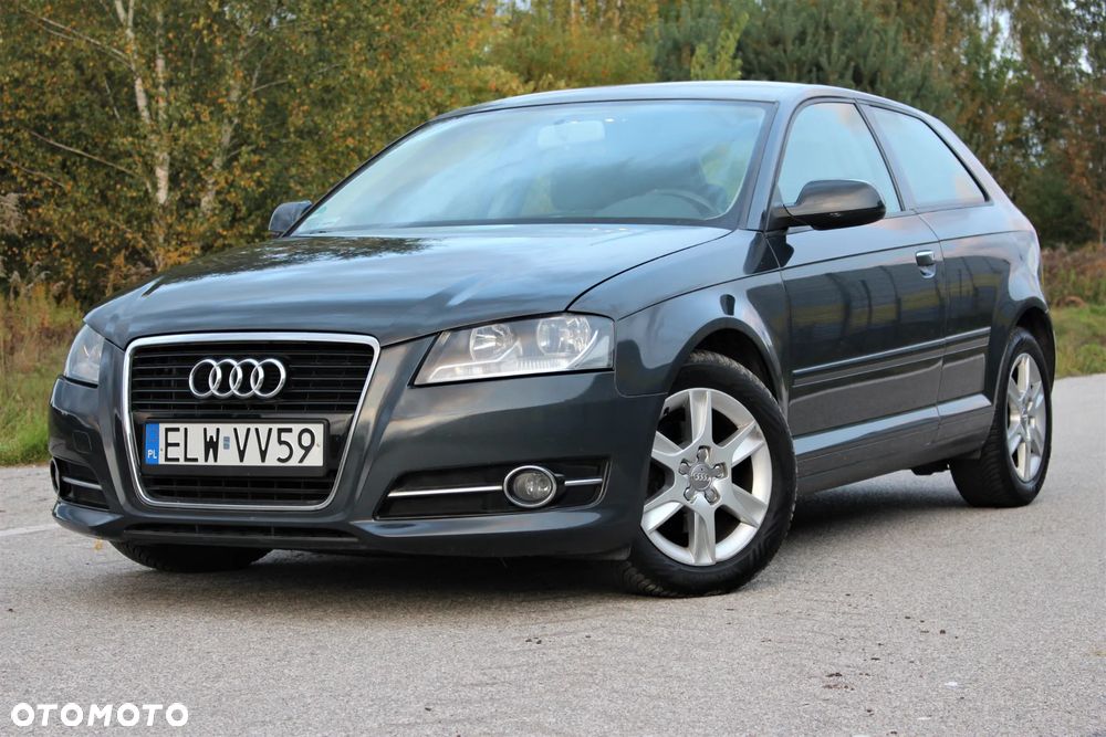Audi A3 1.6 TDI DPF Attraction - 1