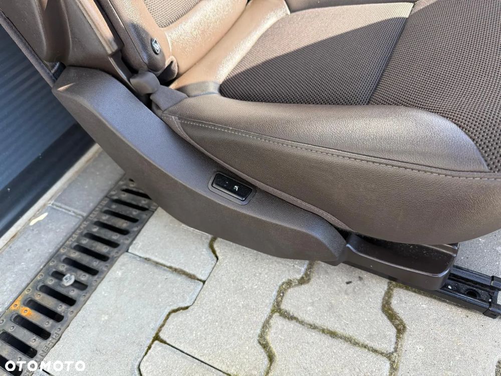 RENAULT ESPACE V KOMPLET FOTELI 5 OSÓB BRĄZOWA PÓŁSKÓRA GRZANE PRZÓD TYŁ - 10