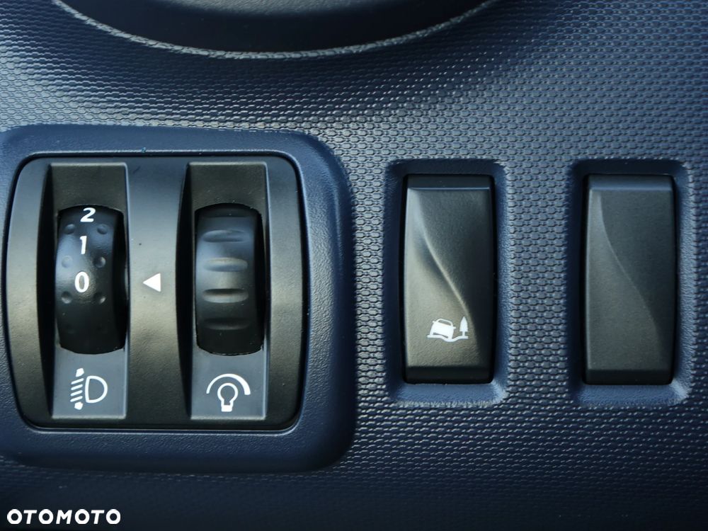 Renault Trafic 6-osobowy L1H1 - 25