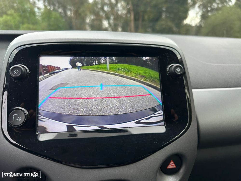 Toyota Aygo x-play - 17