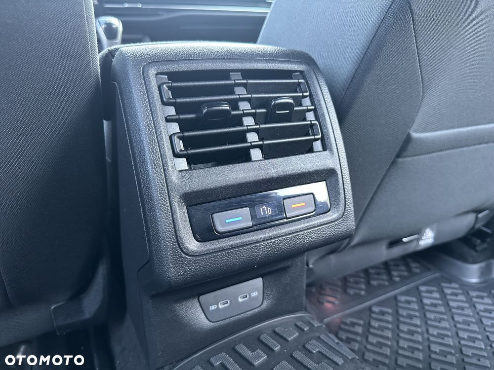 Volkswagen Golf 1.5 TSI EVO United - 21