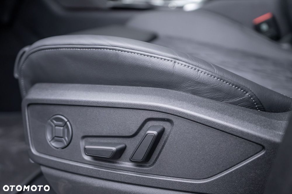 Audi Q5 Sportback - 12