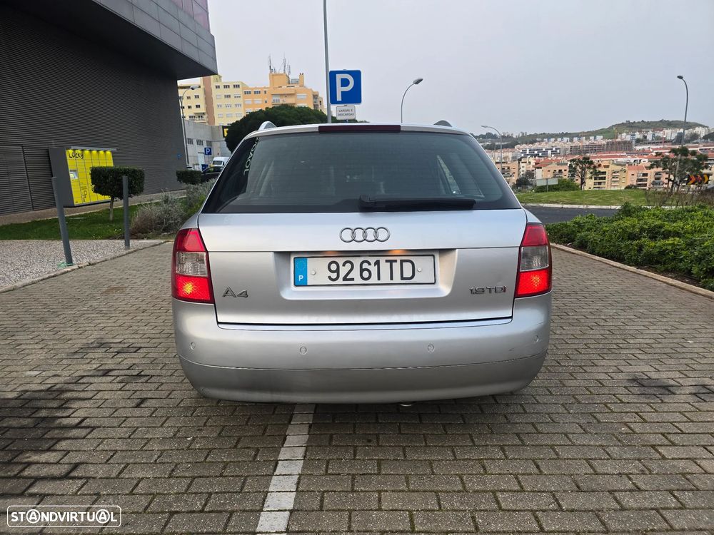 Audi A4 Avant 1.9 TDI m6 - 6