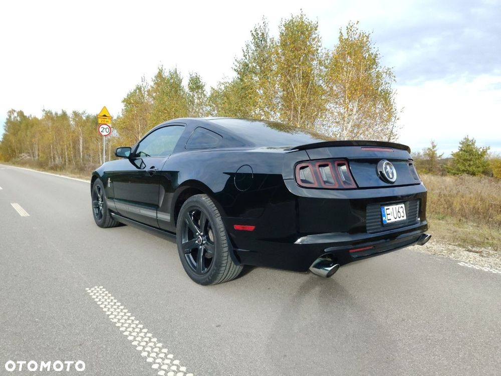 Ford Mustang - 4