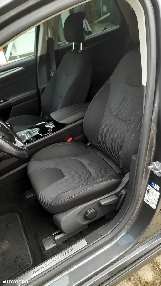 Ford Mondeo 1.5 TDCi ECOnetic Start-Stopp Titanium - 11