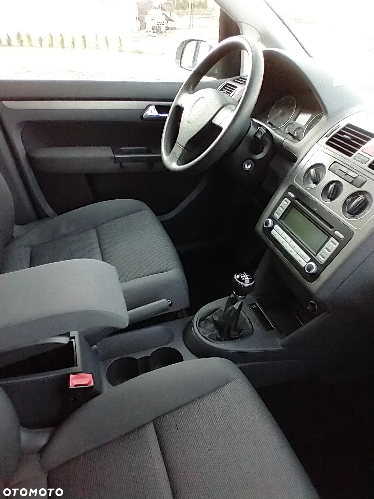 Volkswagen Touran - 14