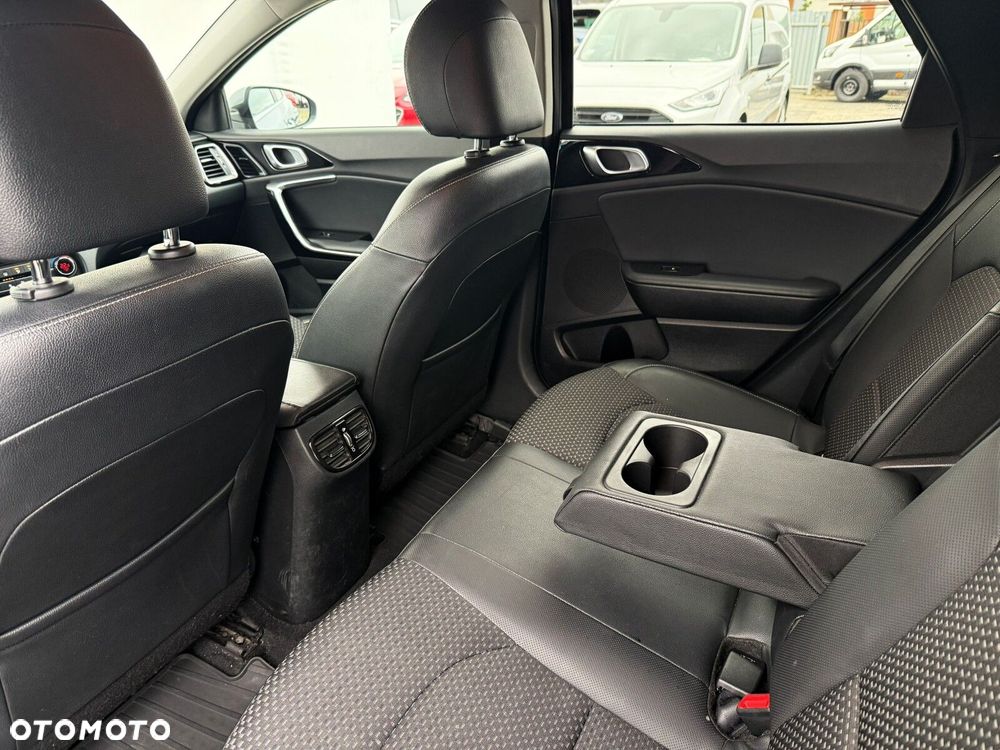 Kia XCeed 1.6 GDI PHEV L Business Line DCT - 26