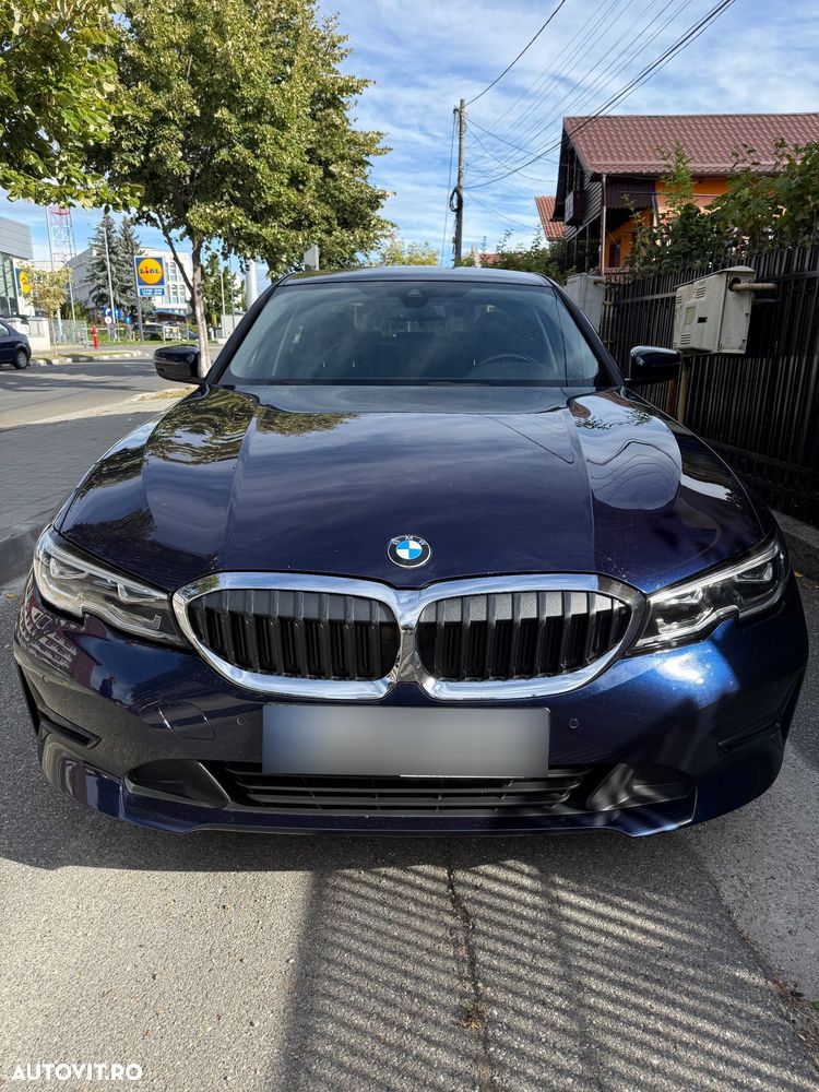 BMW Seria 3 330i xDrive AT - 2