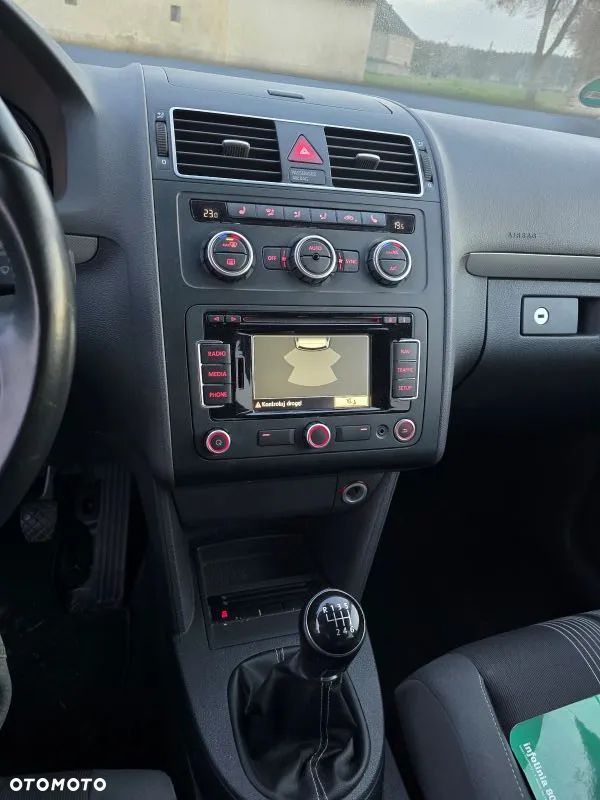 Volkswagen Touran 1.6 TDI DPF Comfortline - 9