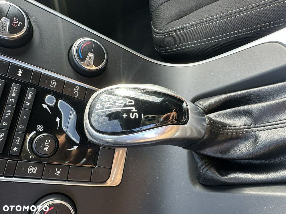 Volvo V60 D2 Drive-E Base - 26