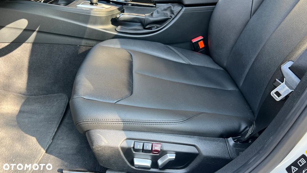 BMW Seria 3 320i xDrive - 6