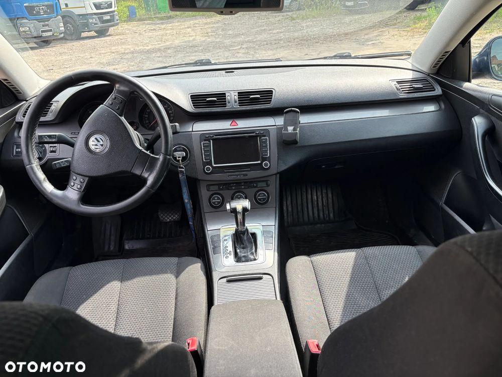 Volkswagen Passat 2.0 TDI Comfortline DSG - 4
