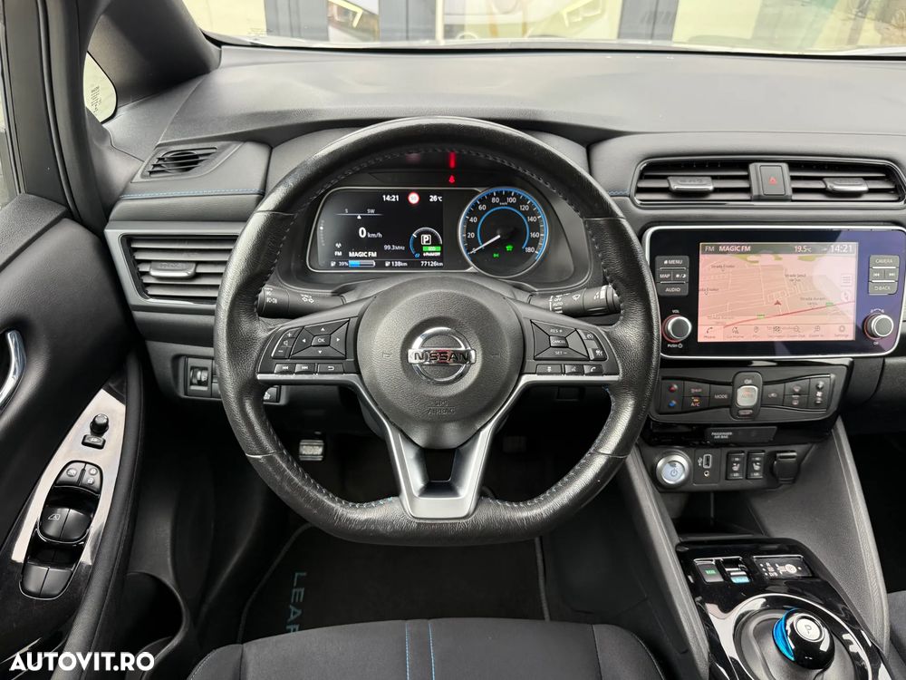 Nissan LEAF 62 kWh e+ N-Connecta - 15