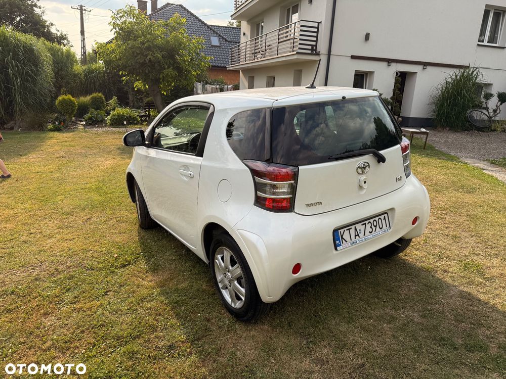 Toyota iQ 1.4 D-4D - 10