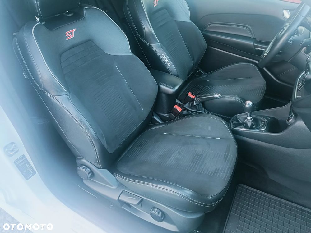 Ford Fiesta - 17