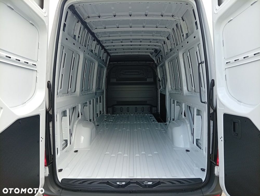 Mercedes-Benz Sprinter 319 CDI - 16