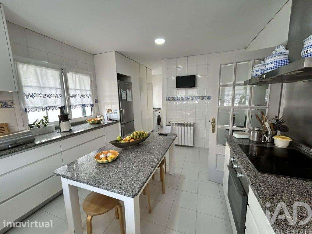 Casa / Villa em Amarante, Madalena, Cepelos e Gatão de 445 m2 - Grande imagem: 2/25